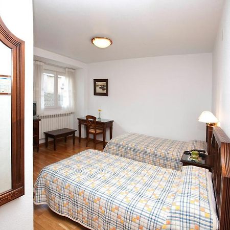 Hotel Avenida Yecla Eksteriør bilde